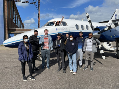 click/tap to enlarge this image... SEMS students with the Jetstream 31 aircraft