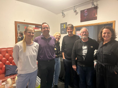 click/tap to enlarge this image... Behind the scenes, the panel in the green room after the broadcast.