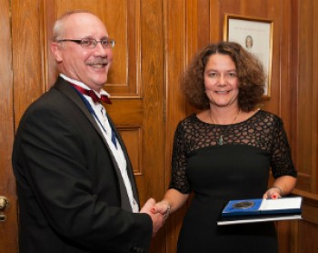 President of the Institute of Materials, Minerals and Mining (IOM3), Prof Jon Binner, awarded the prize to Dr Karin Hing. Image courtesy of IOM3.