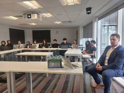 The Queen Mary Carbon Capture and Storage Minisymposium: a summary