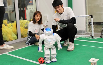 Students teach robots football tricks in annual hack