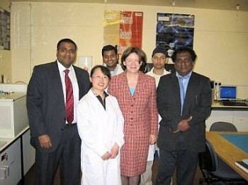 Left to Right: Dr Suwan Jayasinghe, Dr Hongbo Zhang, Karthic Balasubramaniam, 
Dr Colette Bowe, Rajesh Pareta and Professor Mohan Edirisinghe in the Advanced Jet-based Processing Laboratory