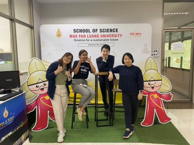 Dr Han Zhang with Dr Nattakan Soykeabkaew (right) and her group members (Phattharasaya Rattanawongkun, Supattra Klayya) at Mae Fah Luang University