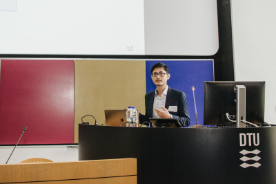 Dr Wei Tan giving a talk at DTU