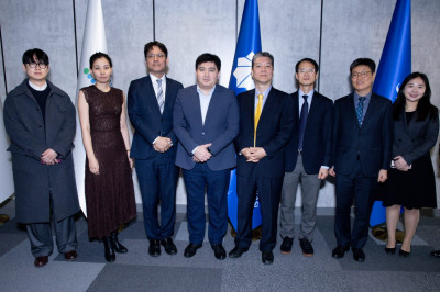 Strategic Dialogue: Representatives of Uzbekistan, Kazakhstan, and the Republic of Korea at the Tashkent Stakeholder Meeting