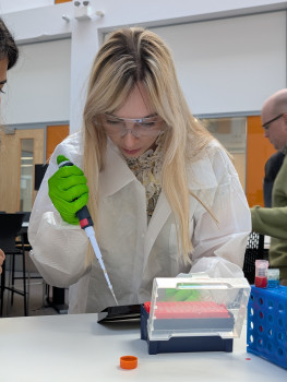 Hands-on demonstration of an organ-chip platform for colleagues from the Home Office Animals in Science Committee