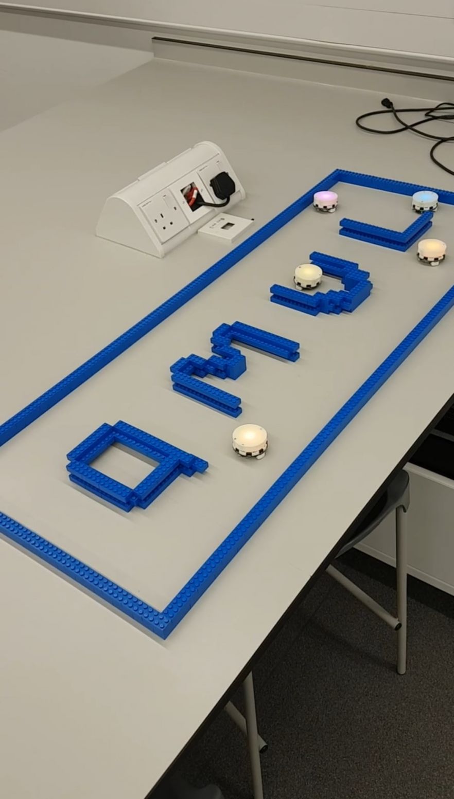 Using lego to sort robots