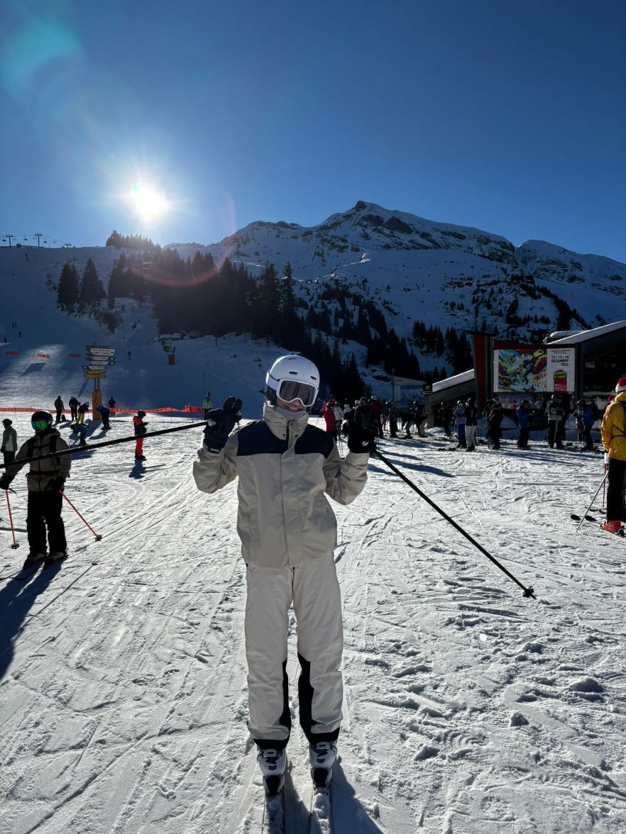 Krishni skiing - posing with her skis