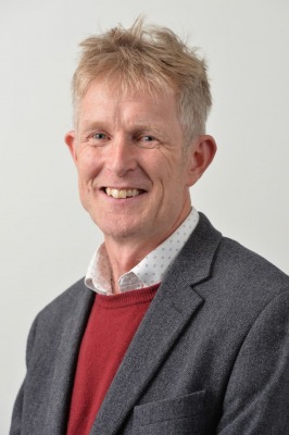 Prof Martin Knight