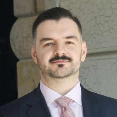 Dr Lovric